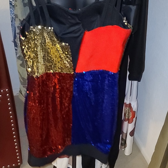 Colorblocked Dress - Picture 2 of 2